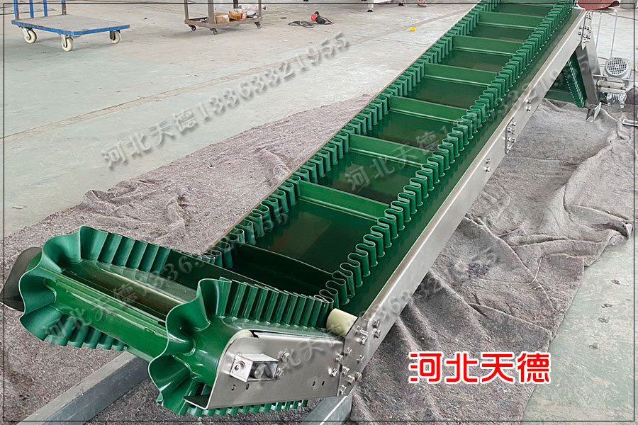 提升皮帶輸送機(jī)